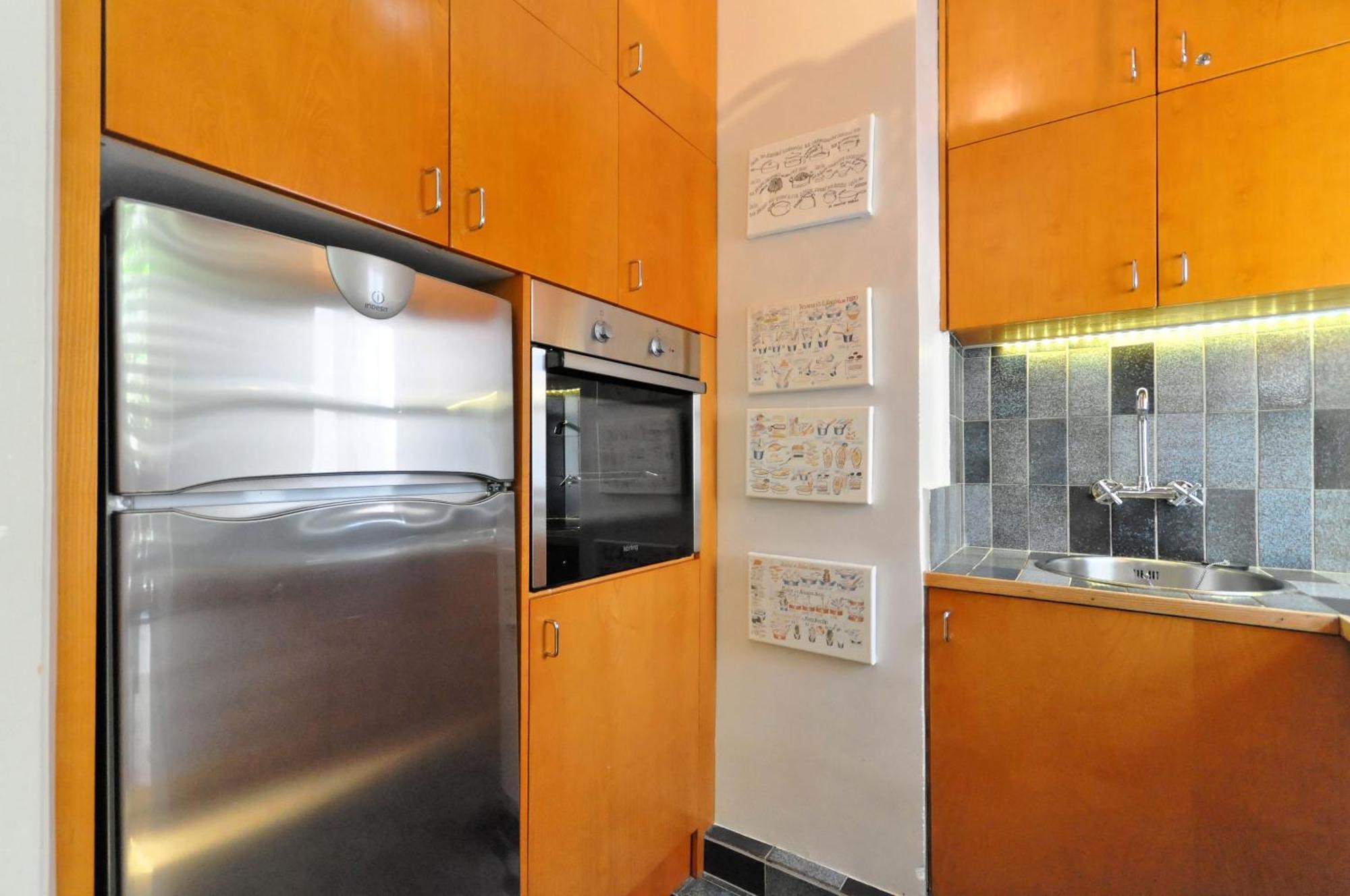 Hidesign Athens Tube Luxury Apt In Kolonaki Exterior photo